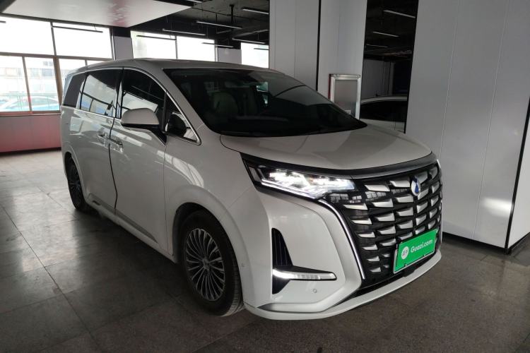 Used Denza D9 2022 DM-i 970 Four-Wheel Drive Flagship Model
