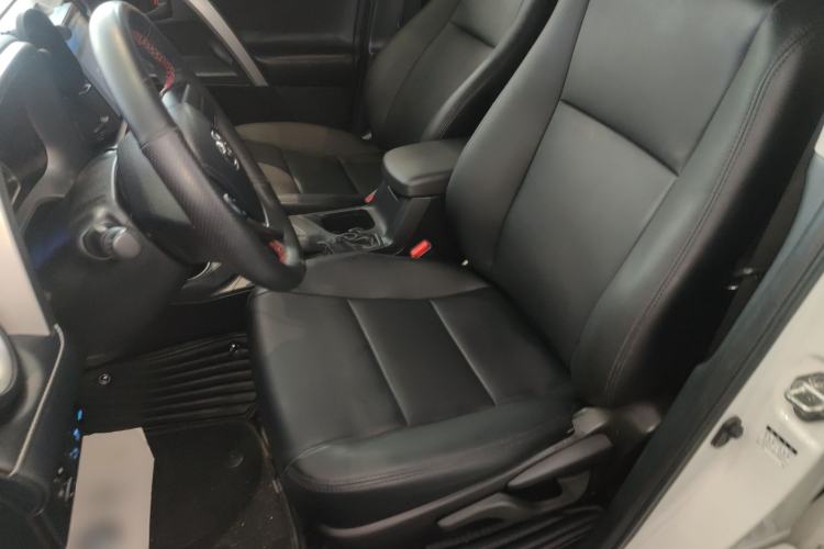 Used Toyota RAV4 2019 2.0L CVT Two-Wheel Drive Pioneer Edition China V Standard