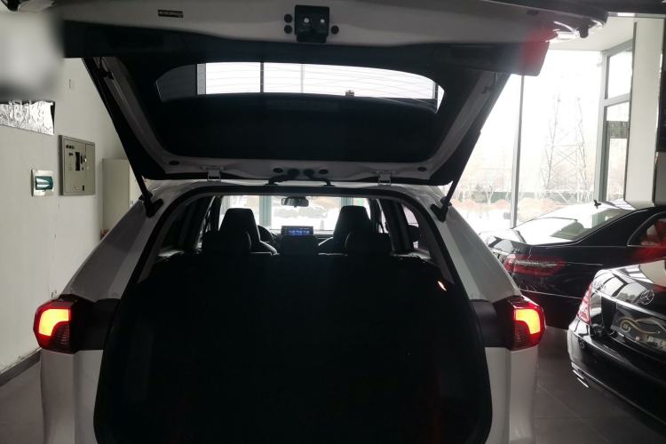 Used Toyota RAV4 2022 Dual-Engine 2.5L E-CVT Two-Wheel Drive Elite Edition
