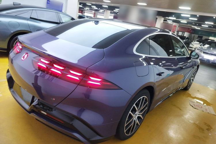 Used Denza Z9 2024 1100 km Four-Wheel Drive Max Version