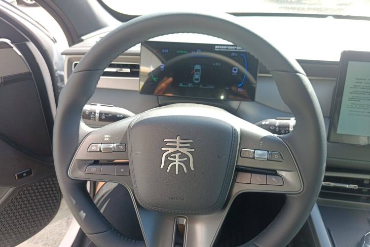 Used BYD Qin PLUS 2025 DM-i Smart Drive 55KM Leading Model
