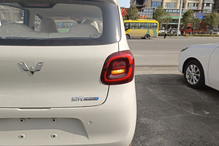 Used Wuling Hongguang MINIEV 2025 Four-Door Version Advanced Edition
