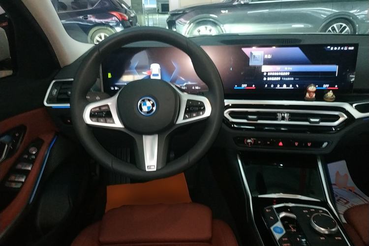 Used BMW i3 2024 eDrive 35 L
