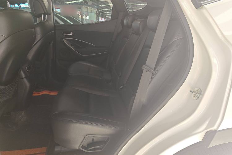 Used Hyundai Santa Fe 2015 2.0T Automatic 4x4 Smart 7-Seater