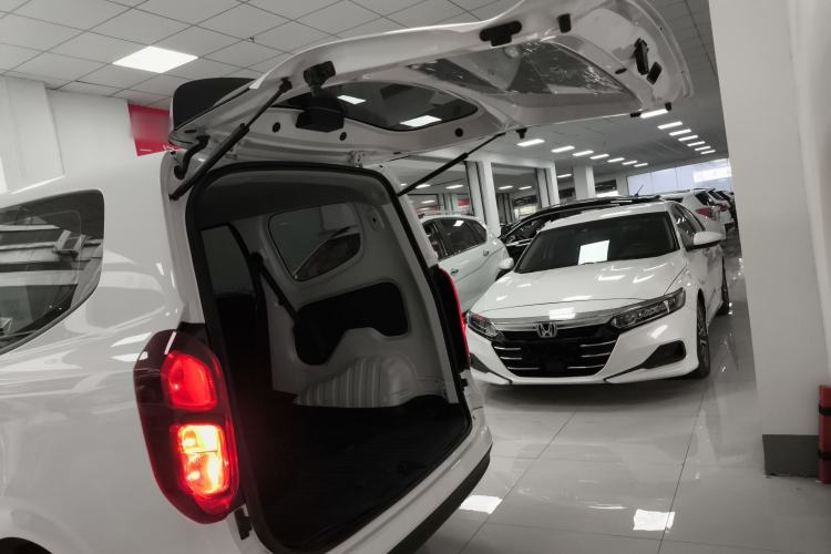 Used Wuling Hongguang New Energy 2024 All-Electric Model 300KM Practical Version
