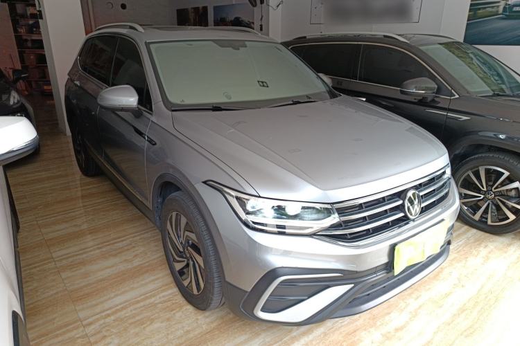 Used Volkswagen Tiguan L 2023 330TSI Automatic Two-Wheel Drive Smart Edition