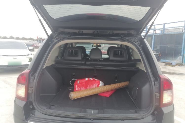 Used  Compass (Import) 2014 Revised Version 2.0L Two-Wheel Drive Elite Edition
