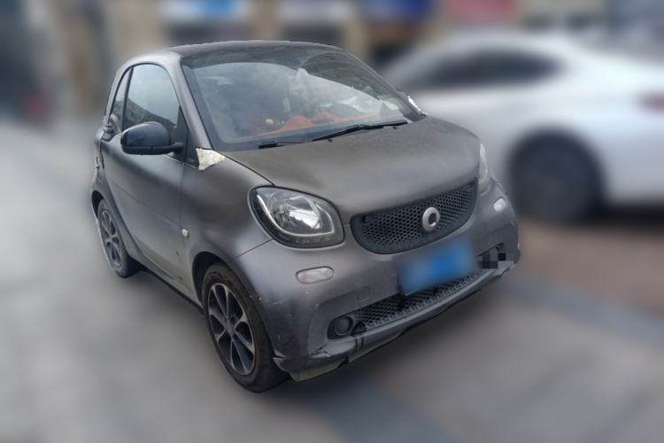 Used  fortwo 2015 1.0L 52 kW hardtop Dynamic version
