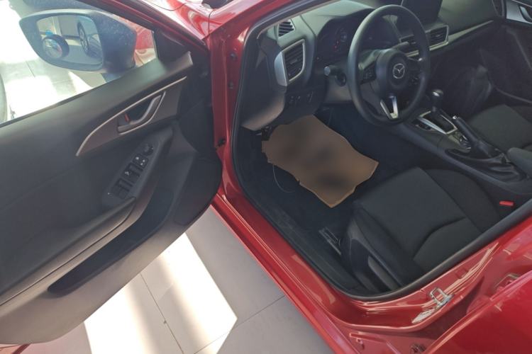 Used Mazda Mazda 3 Axela 2017 Sedan 1.5L Automatic Comfort Model Emission Standard China V
