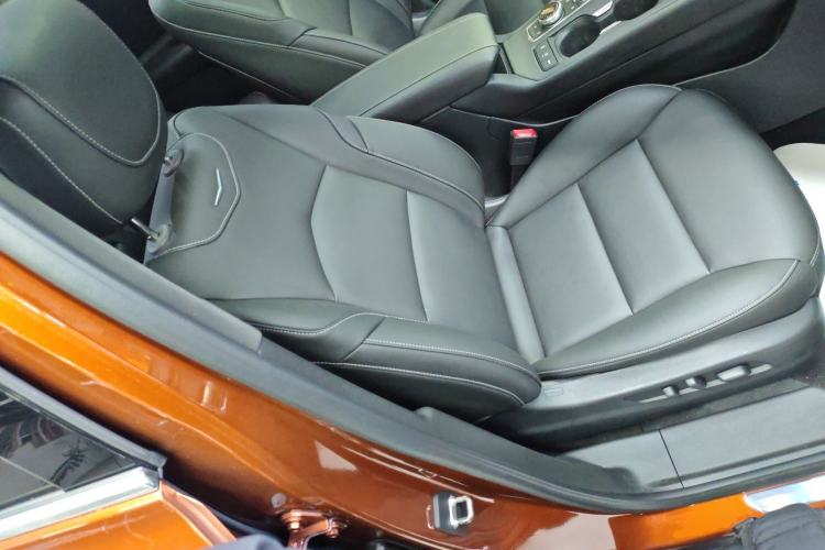 Used Cadillac XT4 2018 28T Two-Wheel Drive Leading Version
