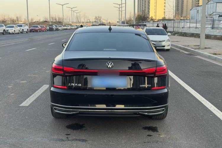 Used Volkswagen Passat 2024 380TSI Starry Dragon Edition