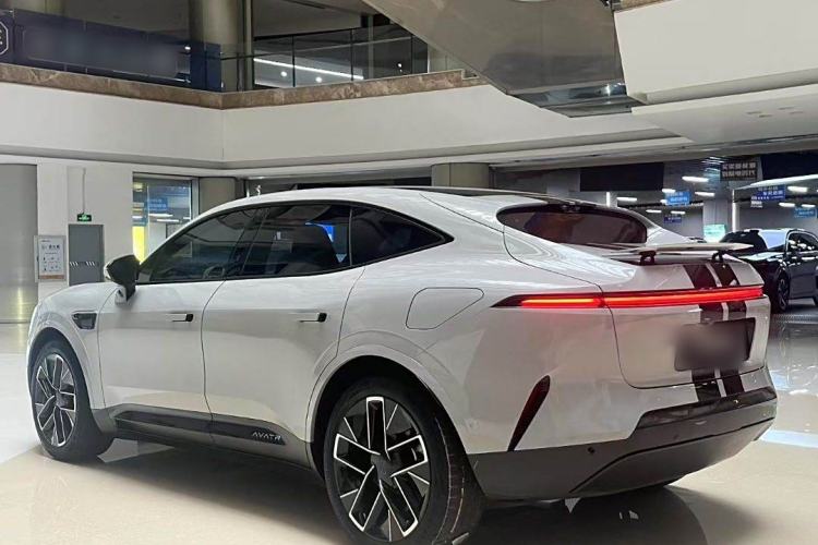 Used  11 2024 630 Rear-Wheel Drive Edition with Three Lasers
