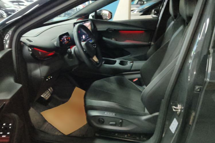 Used Volkswagen ID.UNYX 2024 Pro Long-Range Version