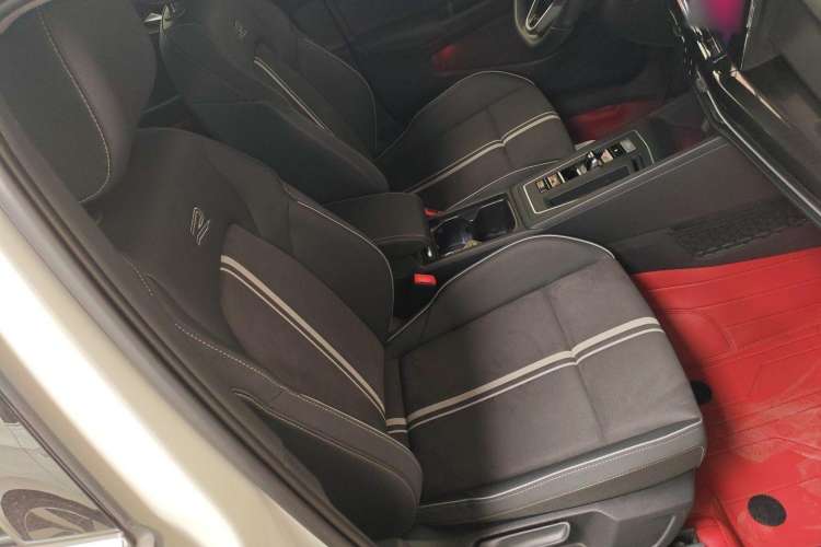 Used Volkswagen Golf 2023 Facelift 280TSI DSG R-Line Lite
