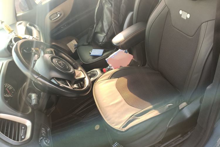 Used  Renegade 2016 2.0L Automatic Four-Wheel Drive 75th Anniversary Tribute Edition