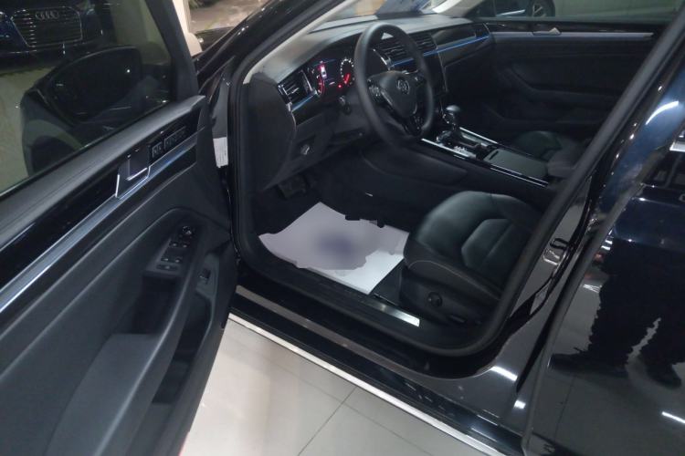 Used Volkswagen Phideon 2019 380TSI Two-Wheel Drive Business Edition China VI Standard
