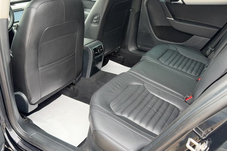 Used Volkswagen Magotan 2015 1.8TSI Advanced Model
