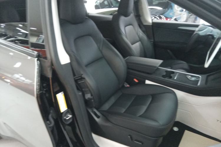 Used Tesla Model Y 2024 Long-Range All-Wheel-Drive Version