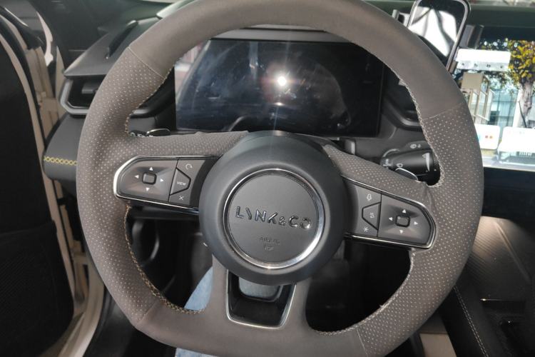 Used Lynk & Co 03 2023 2.0TD DCT JingPro
