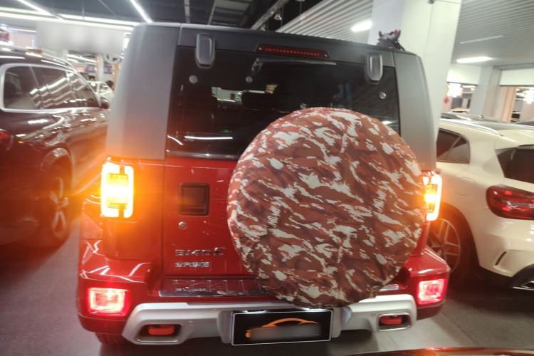 Used  BJ40 2020 2.0T Automatic Four-Wheel Drive Urban Hunter Edition Chivalrous Type
