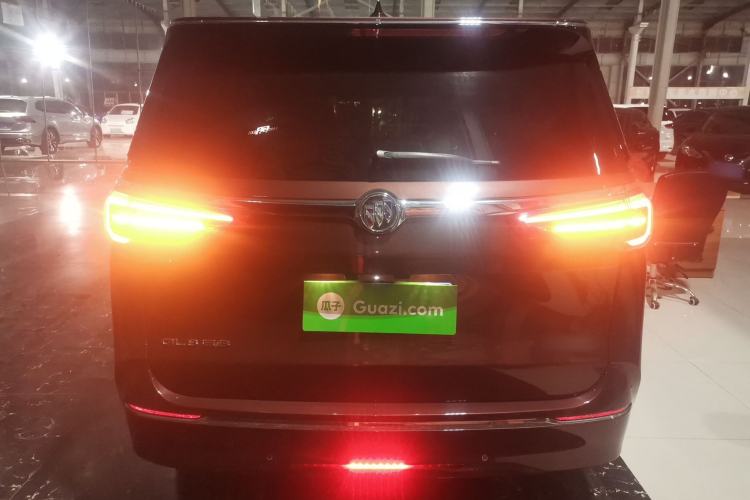 Used Buick GL8 2022 ES Landtrek 653T Luxury Edition