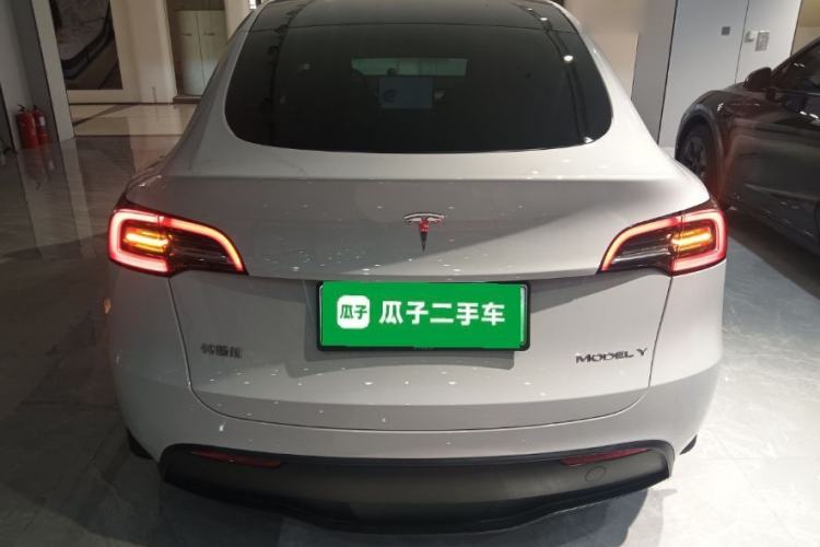 Used Tesla Model Y 2023 Rear-Wheel-Drive Version
