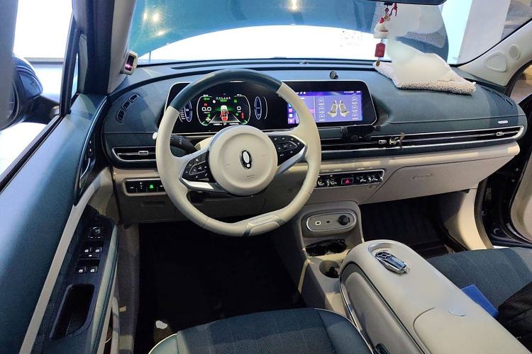 Used ORA Good Cat 2023 401 km Standard Range Premium Version Lithium Iron Phosphate
