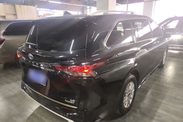 Used Toyota Sienna 2021 2.5L Hybrid Comfort Edition
