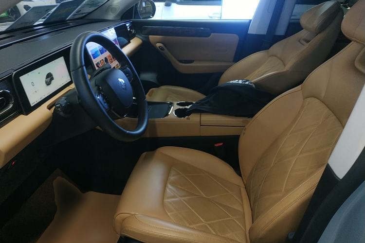 Used Leapmotor C11 2024 Range-Extended 300 Luxury Edition
