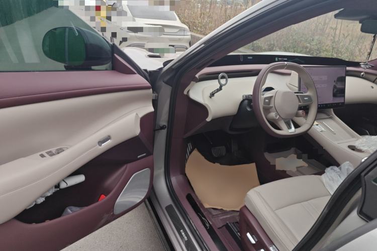 Used  YU7 2025 Ultra-Long Range High-Performance All-Wheel-Drive Max Edition