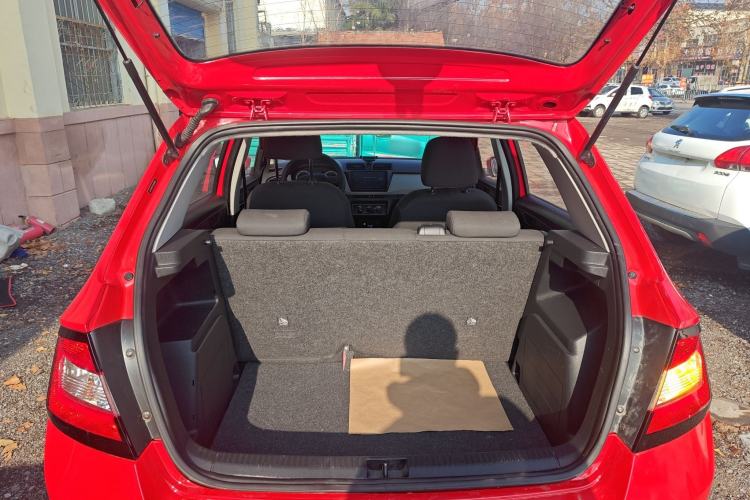 Used Skoda Fabia 2017 1.4L Automatic Car Enjoy Edition
