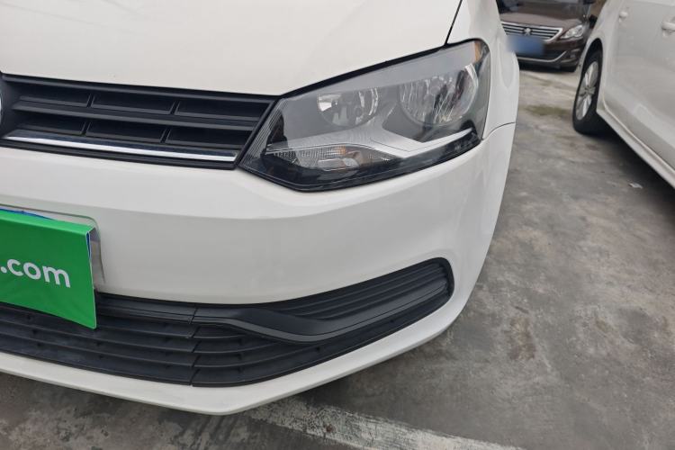 Used Volkswagen Polo 2016 1.4L Manual Fashion Model