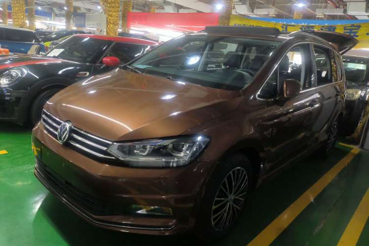 Used Volkswagen Touran 2016 Volkswagen Touran L 280TSI DSG Luxury Edition
