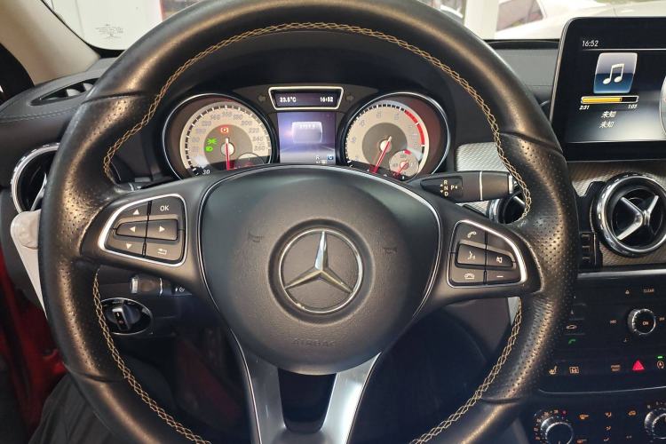 Used Mercedes-Benz GLA 2016 GLA 220 4MATIC Fashion Edition
