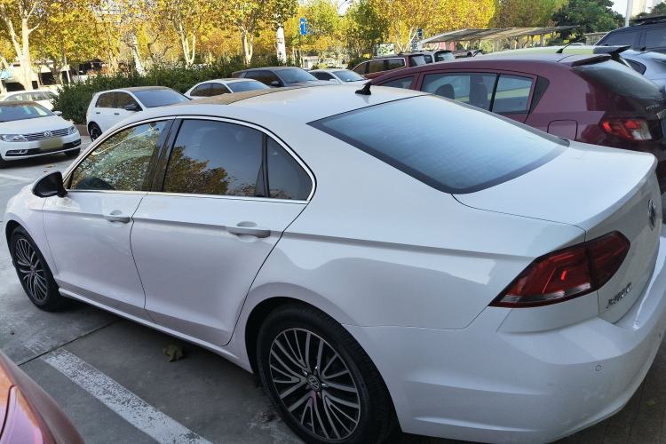 Used Volkswagen Lamando 2017 280TSI DSG Luxury Edition
