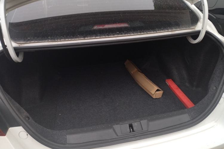 Used Geely Auto Emgrand 2019 Leading Edition 1.5L CVT Upward-Connected Model China VI Standard
