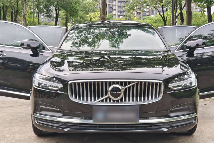 Used Volvo S90 2023 B5 Zhiyi Luxury Edition
