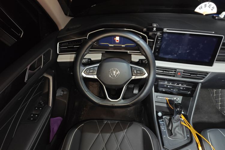 Used Volkswagen Tiguan L 
