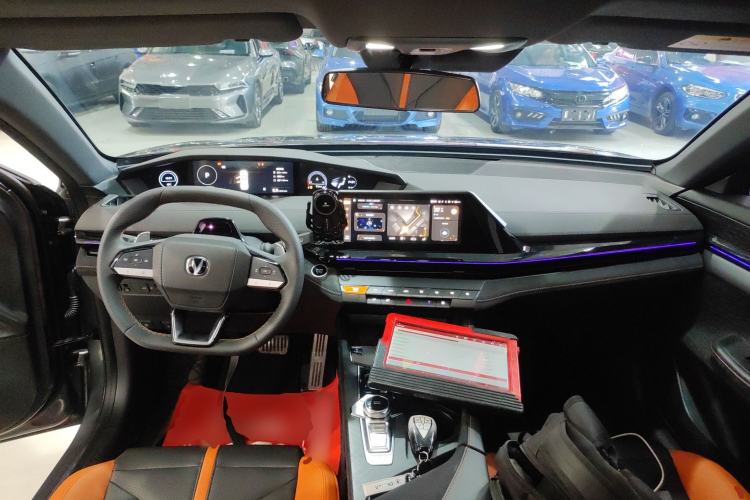 Used Changan UNI-V 2024 1.5T Prestige Sport Edition