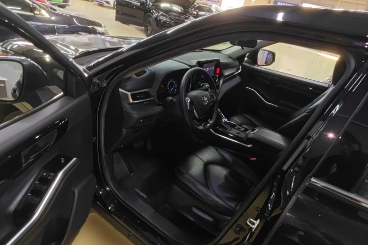 Used Toyota Highlander 2022 Dual-Engine 2.5L Two-Wheel Drive Elite Edition 7-Seater
