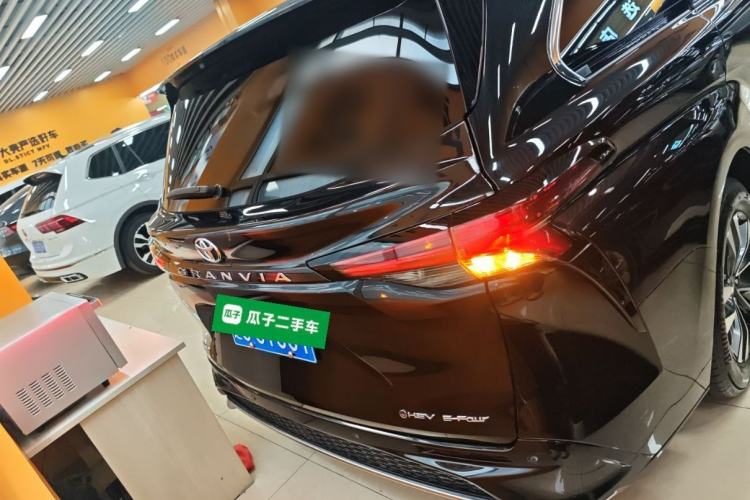 Used Toyota Granvia 2024 2.5L Hybrid Prestige PLUS Four-Wheel Drive Version