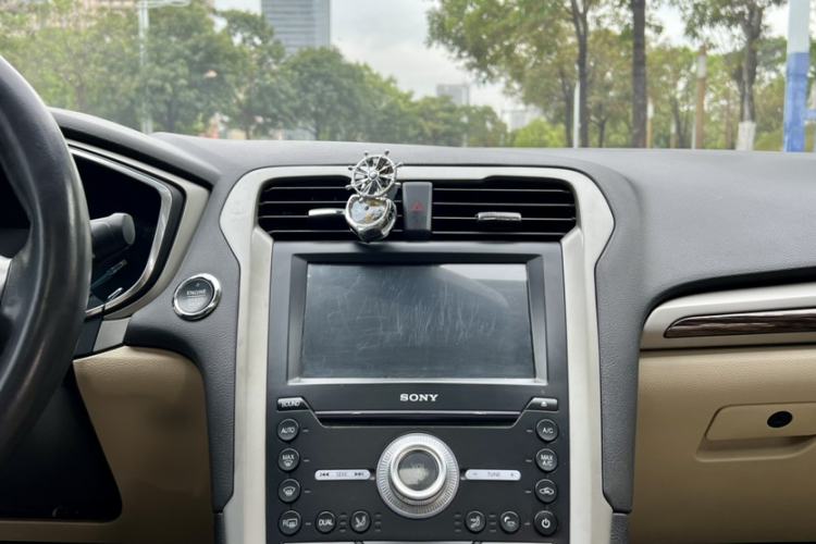 Used Ford Mondeo 2013 2.0L GTDi 200 Fashion Edition