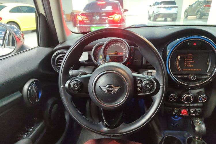 Used  MINI 2016 1.5T COOPER Five-Door Edition
