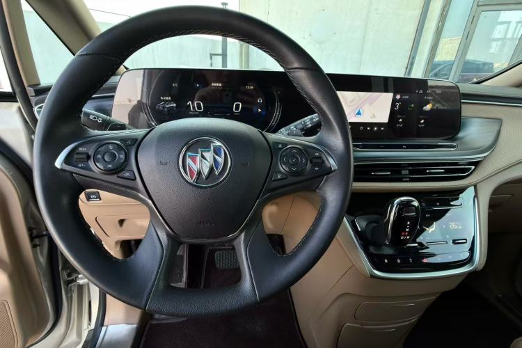 Used Buick GL8 2021 ES Landtrek 653T Luxury Model
