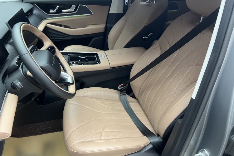 Used Chery Tiggo 8 L 2024 2.0T Two-Wheel Drive Prestige Version 5 Seats