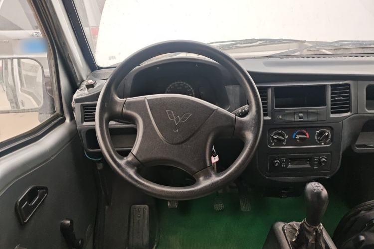 Used Wuling Zhiguang 2015 1.2L Practical LS-I Model