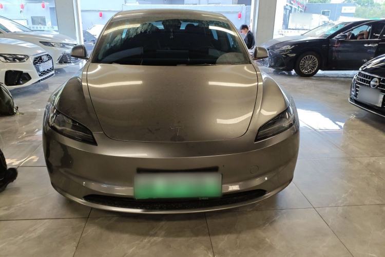 Used Tesla Model 3 2023 Long-Range All-Wheel-Drive Version