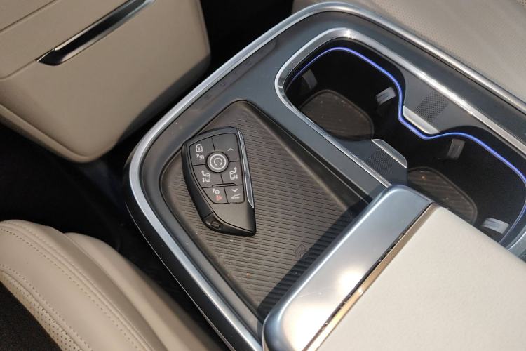 Used Buick Century 2023 2.0T Six-Seater Yinshi Edition
