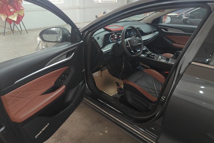 Used Changan Eado 2023 Changan Edition PLUS Blue Whale NE 1.4T GDI DCT Prestige Version
