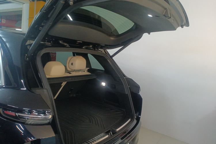 Used Li Auto L7 2023 Pro Model
